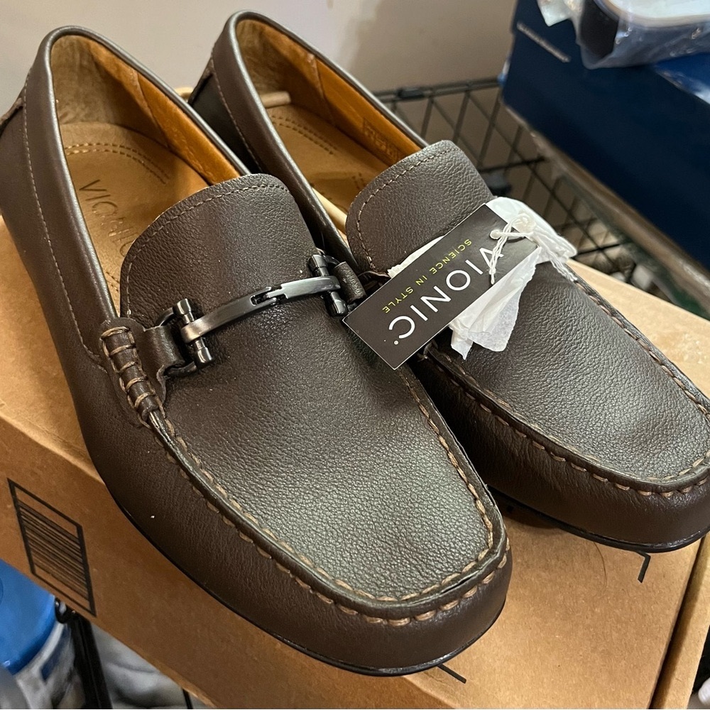 Vionic Brown Leather Loafers with Silver Buckle Men’s Shoes Size 8 EU 41